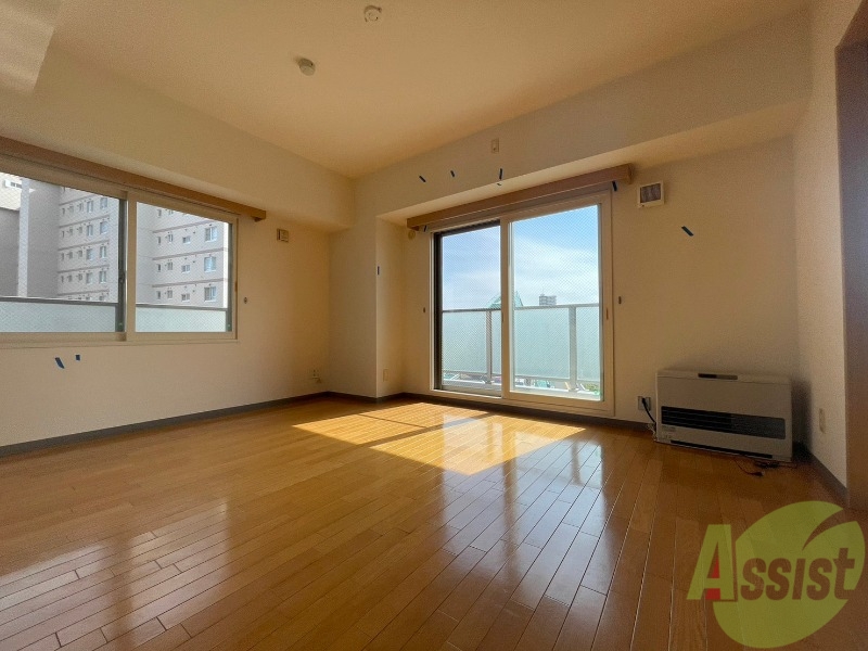居室・リビング　広くてキレイなお部屋が広がっていて、充実した生活が送れそう。
