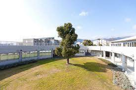 大学・短大　私立成安造形大学（大学・短大）まで2359m