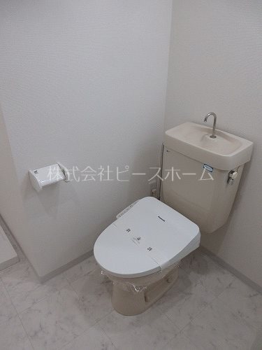 トイレ　※別号室参考写真