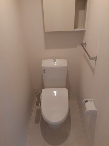 トイレ　同施工会社類似物件写真