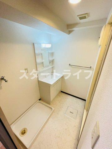 地下鉄御堂筋線 東三国駅 徒歩8分 7階建 築28年の内装写真