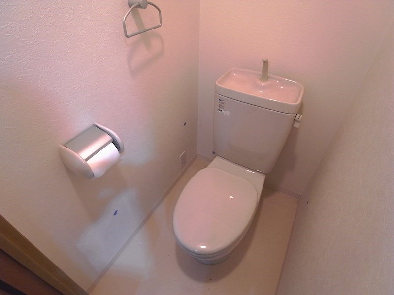 ＪＲ東海道本線 元町駅 徒歩7分 10階建 築24年のトイレ写真