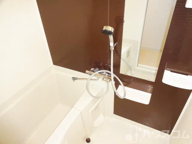 バス・シャワールーム　お疲れお取りください。