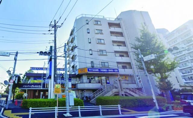 ロイヤル二ノ橋ビルの外観写真