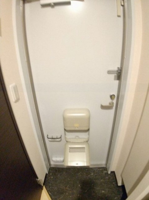 玄関　別部屋同仕様タイプ