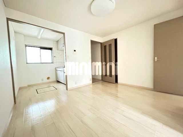 エクセレンスKの居間写真