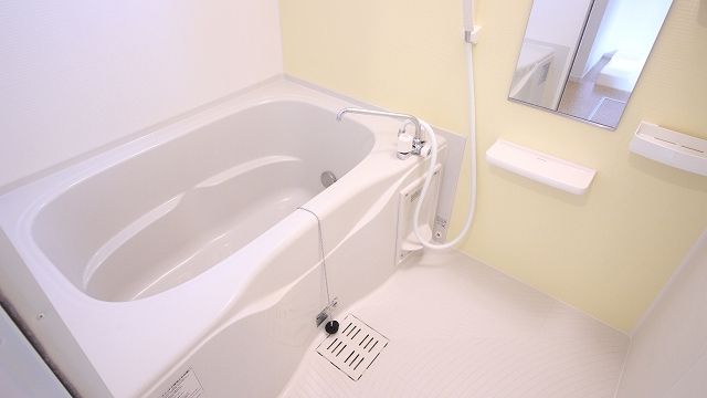 ＪＲ常磐線 赤塚駅 バス乗車時間：7分 最寄りバス停で下車 徒歩3分 3階建 築14年の風呂写真
