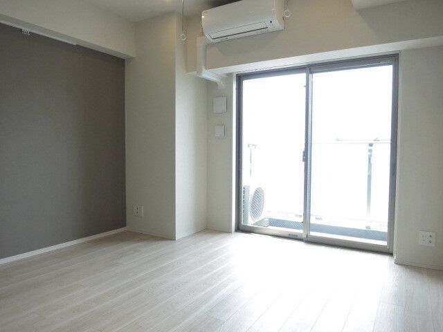 居室・リビング　参考写真：別部屋タイプ