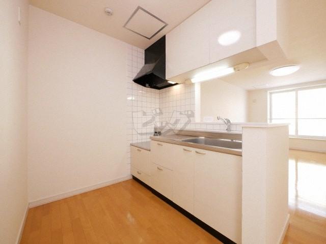 キッチン　※他号室の写真になります。雰囲気のご参考にどうぞ♪