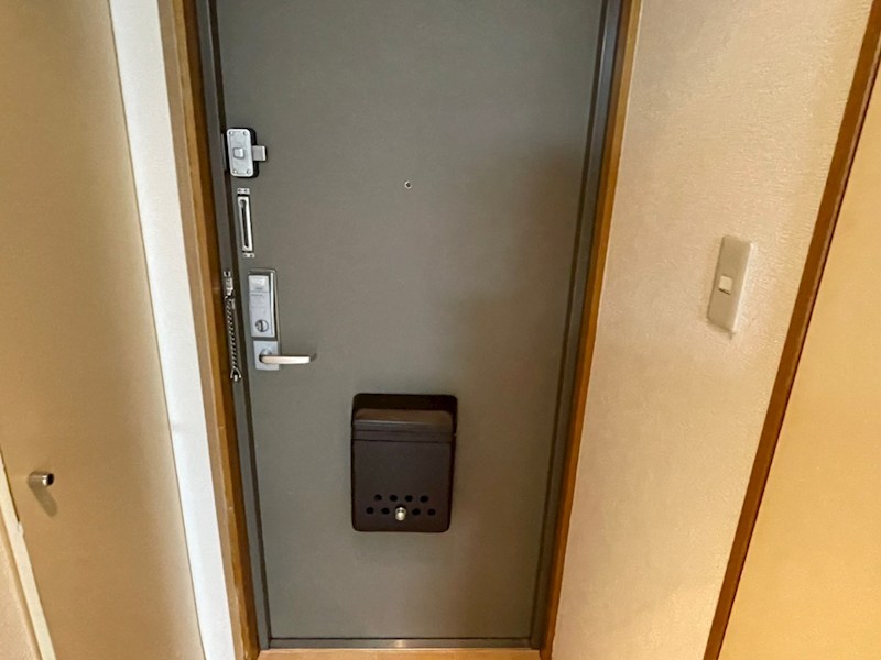 玄関　反転間取参照