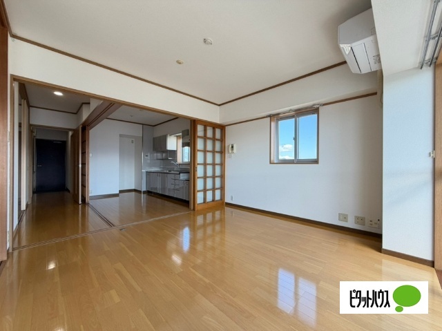 テレパレス居町の居間写真