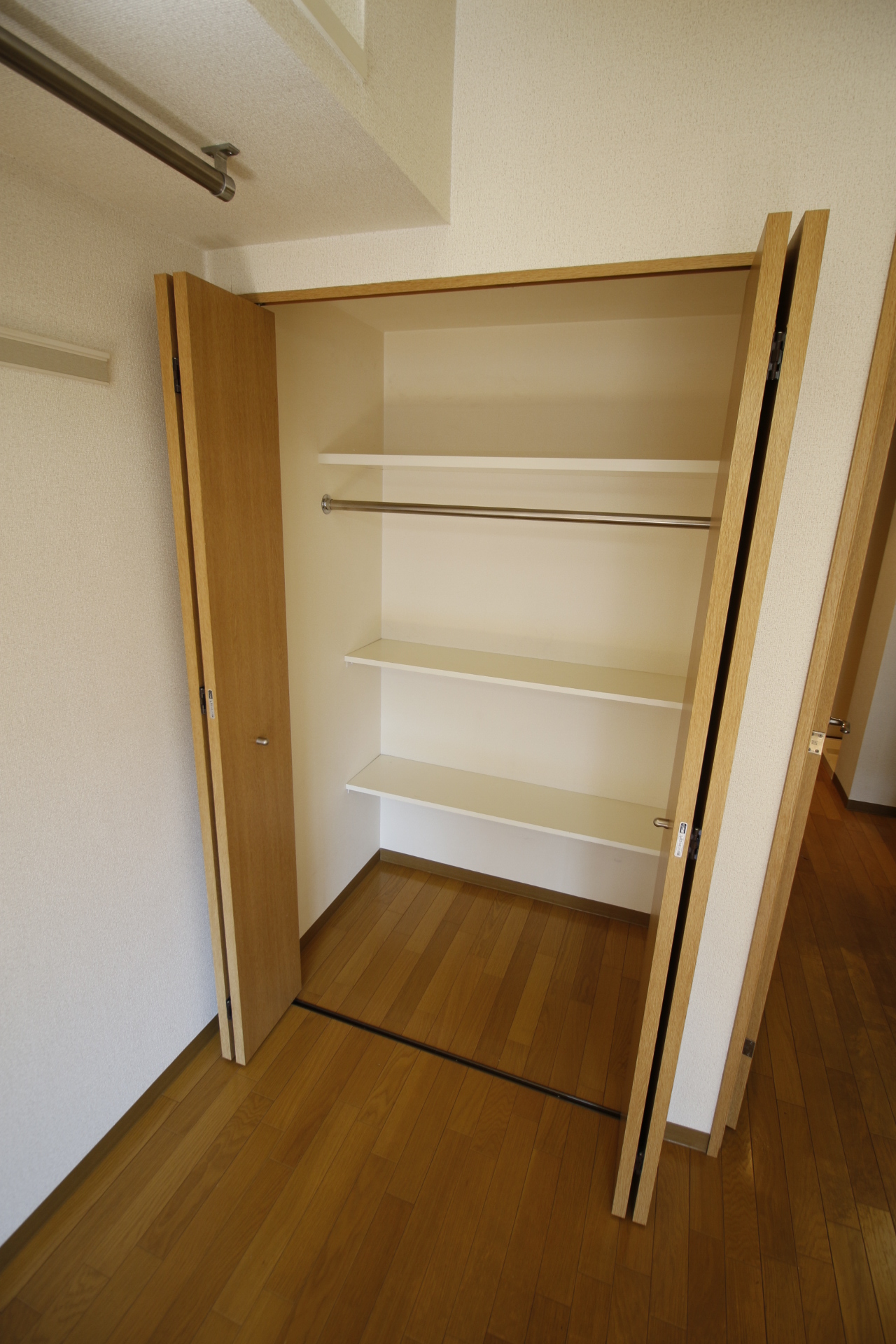 収納　同タイプの別のお部屋です