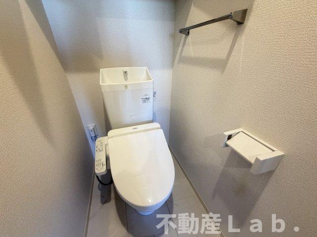 トイレ　※反転タイプのお写真です。
