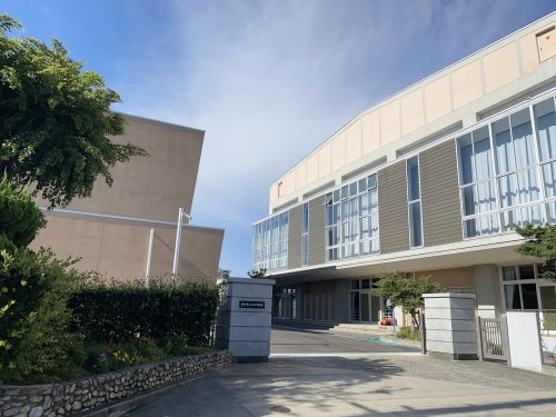 中学校　半田市立乙川中学校（中学校）まで1874m