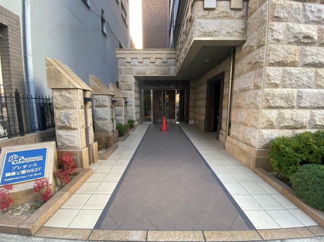 エントランス　建物の内部です