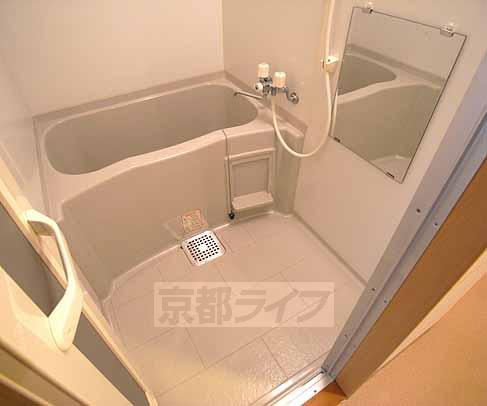 バス・シャワールーム　ゆったりお風呂。
