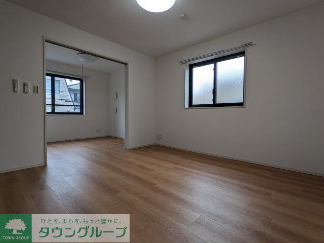 プレアス戸越公園の居間写真