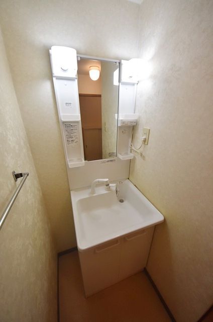 ＪＲ高崎線 桶川駅 徒歩4分 3階建 築30年の内装写真