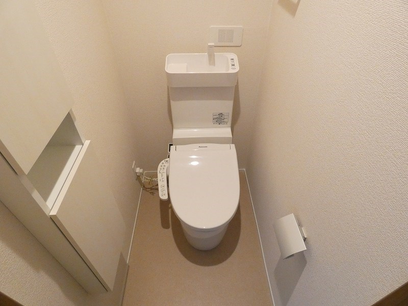 ＪＲ宇都宮線 尾久駅 徒歩3分 3階建 築6年のトイレ写真