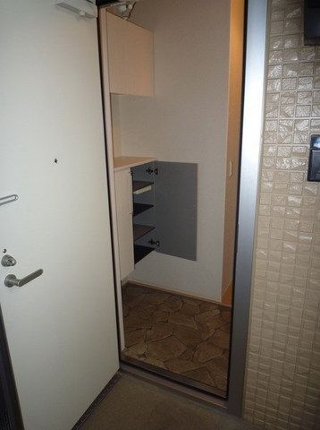 玄関　シューズボックスも完備してます