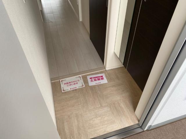 マノワールIIの玄関写真