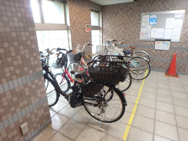 その他共有部分　広い駐輪場