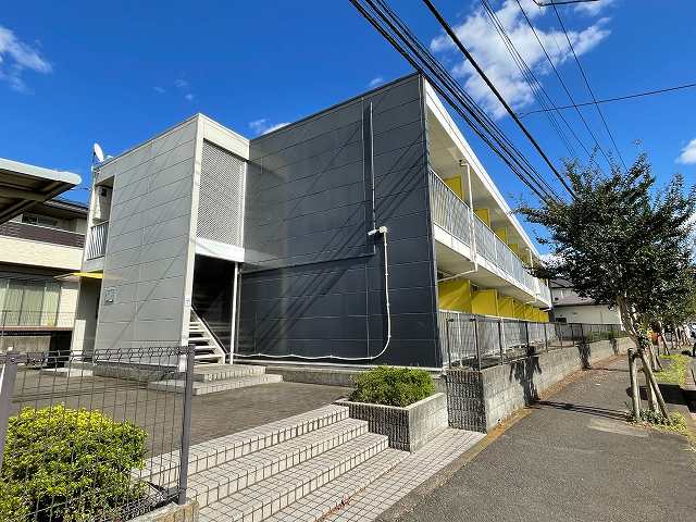 レオパレス松ヶ丘の外観写真