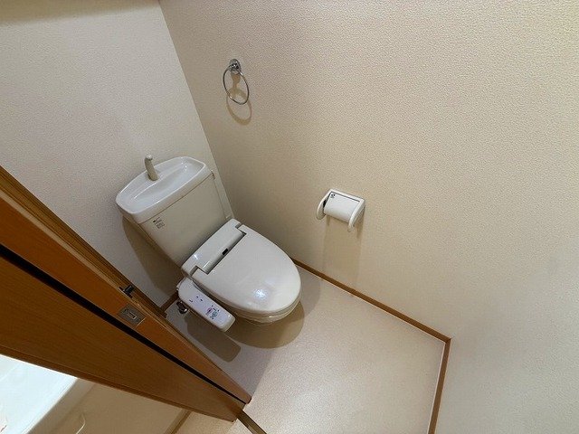 トイレ　清潔感のあるトイレです