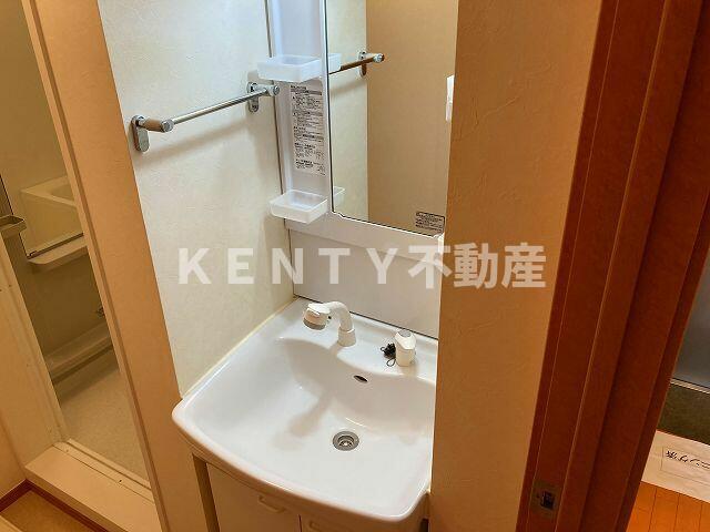 洗面設備　使いやすい洗面所です