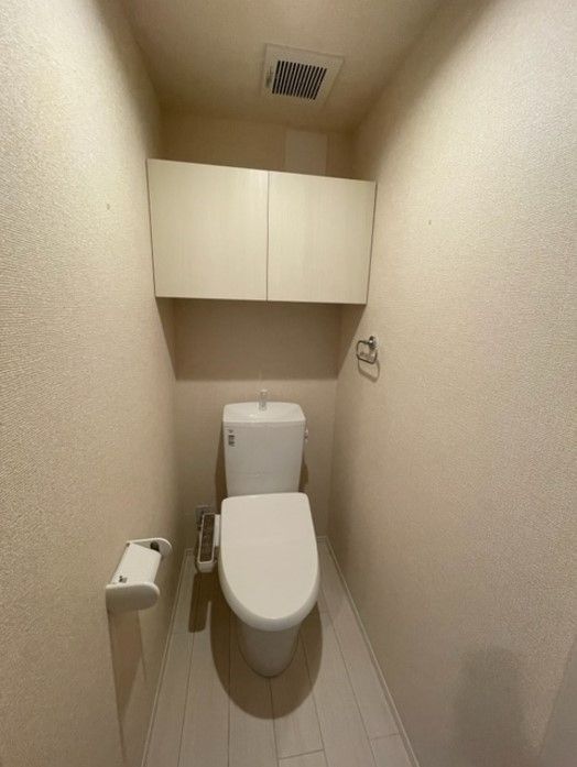 トイレ　別号室写真です