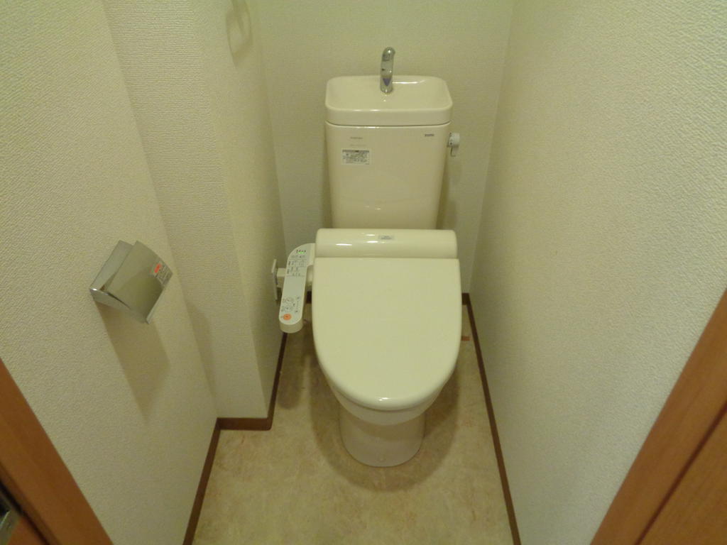 ＪＲ東海道本線 静岡駅 徒歩10分 4階建 築13年のトイレ写真
