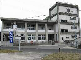 中学校　市川町立市川中学校（中学校）まで480m
