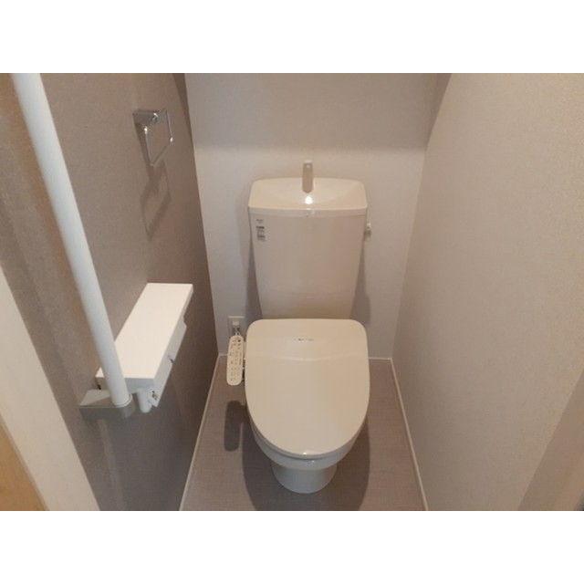 【上田市岩下のアパートのトイレ】