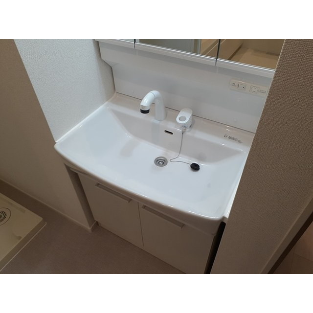 【上田市岩下のアパートの洗面設備】