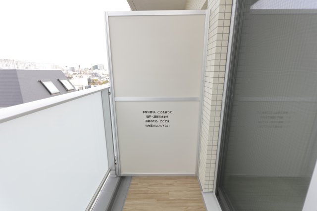 バルコニー　写真は６０２号室を掲載しています。同タイプになります。