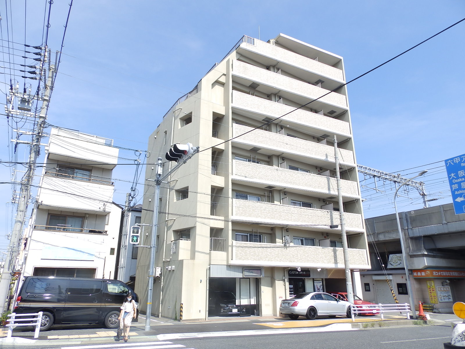建物外観　まだまだ築浅です