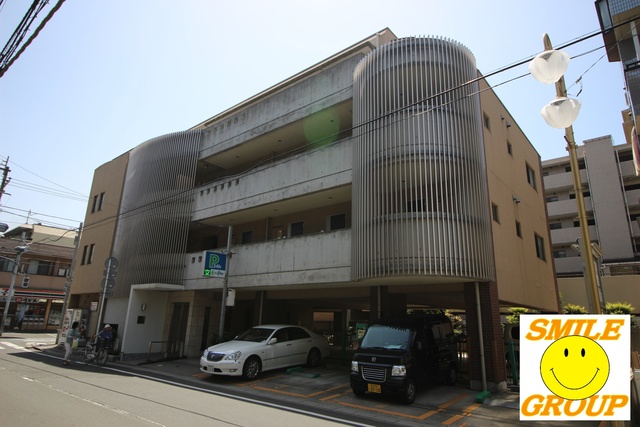 【市川市南八幡のマンションの建物外観】