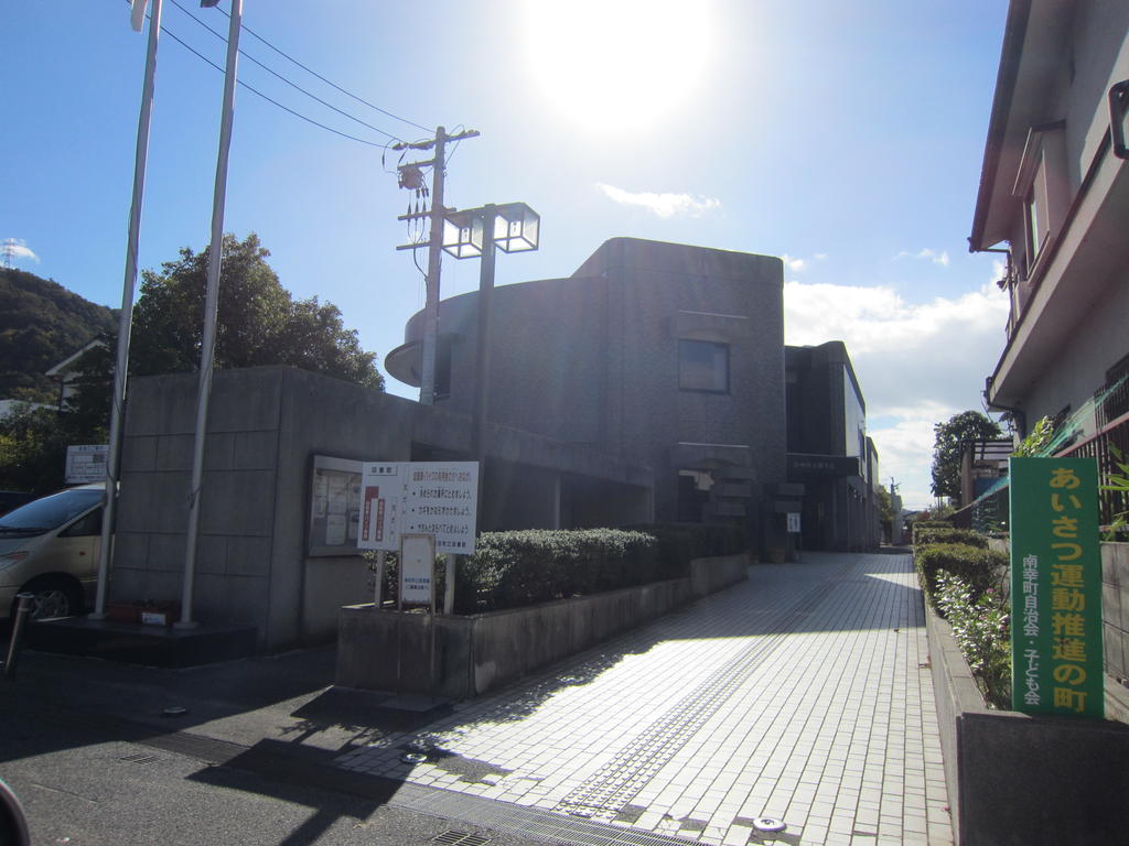 【安芸郡海田町三迫のアパートの図書館】