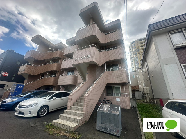 【ナイン本郷の建物外観】