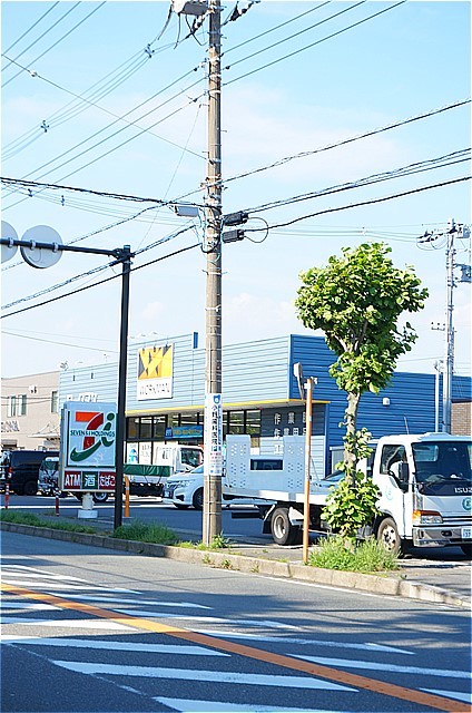 【藤沢市本藤沢のアパートのショッピングセンター】