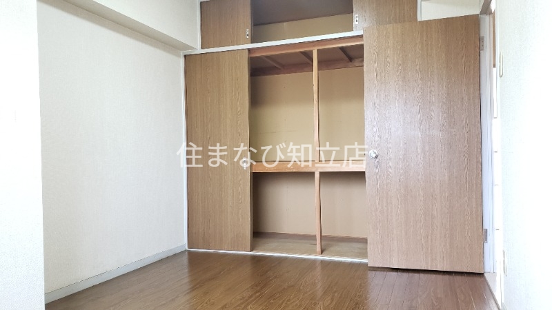 収納　同型別部屋写真　反転