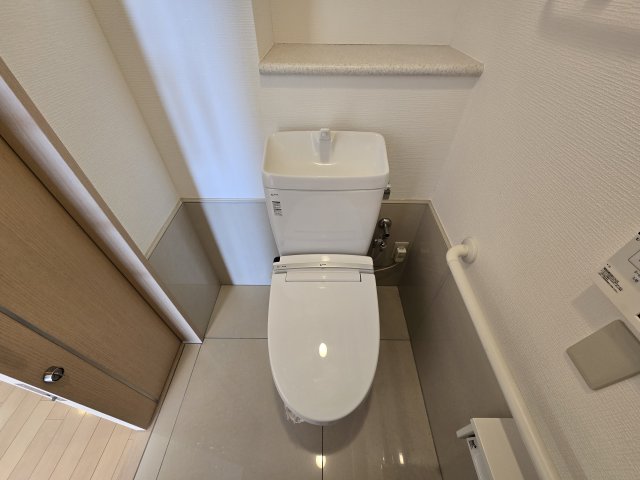 トイレ　MT栄
