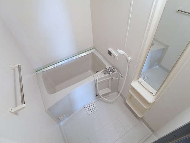 バス・シャワールーム　追い焚き可能のバスルーム