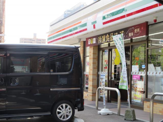 コンビニ　セブンイレブン（コンビニ）まで282m