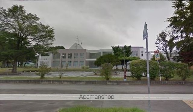 中学校　幕別中学校（中学校）まで1852m