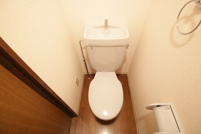 トイレ　別室の参考写真です。※現況優先