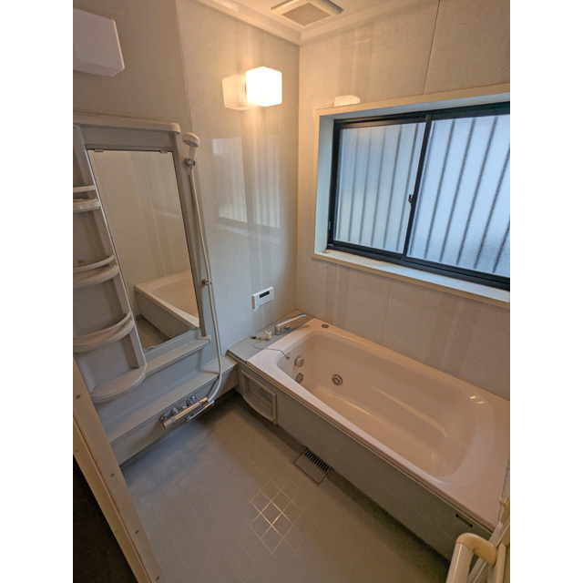 バス・シャワールーム　バス