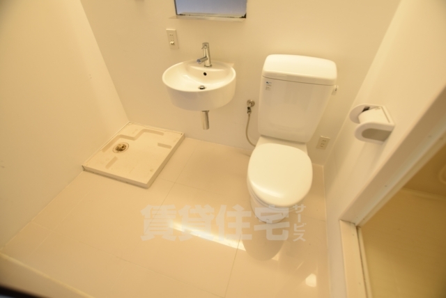 RE-007のトイレ写真