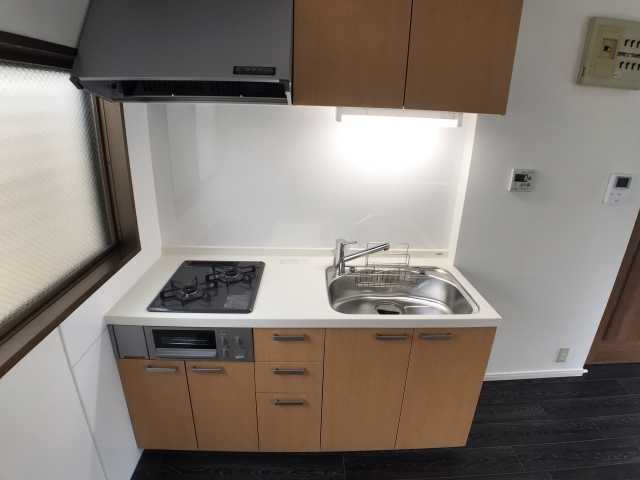 キッチン　※補修前の参考画像の為、設備等は現況優先。