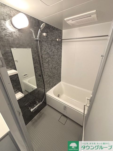 バス・シャワールーム　※写真は同タイプ住戸です。